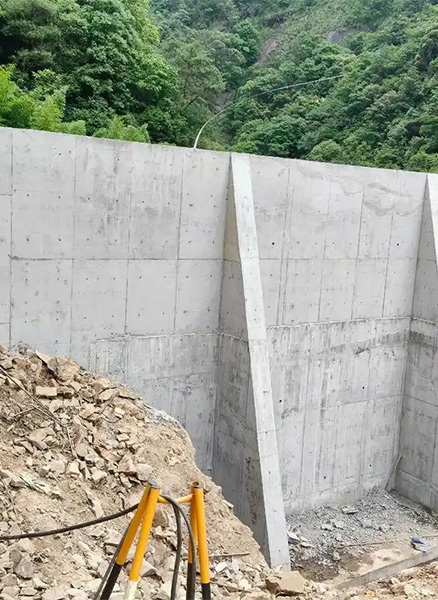 忻州代县重力式挡土墙